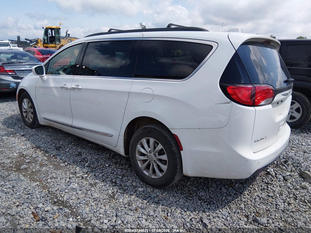 2017 CHRYSLER PACIFICA TOURING-L · 3/11