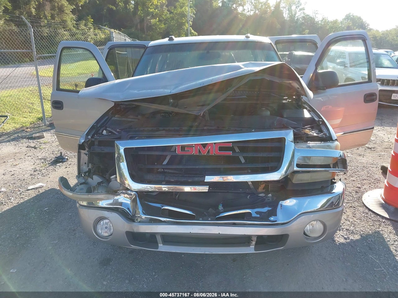 2GTEK13T151****** · 2005 GMC SIERRA 1500 SLT · 6/11