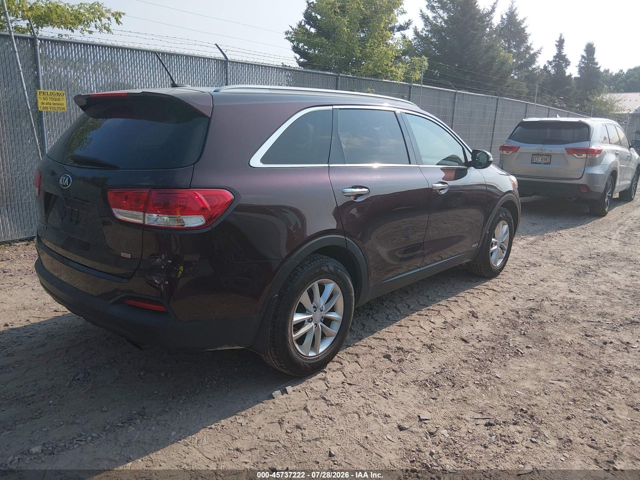 2016 KIA SORENTO 2.4L LX · 4/11