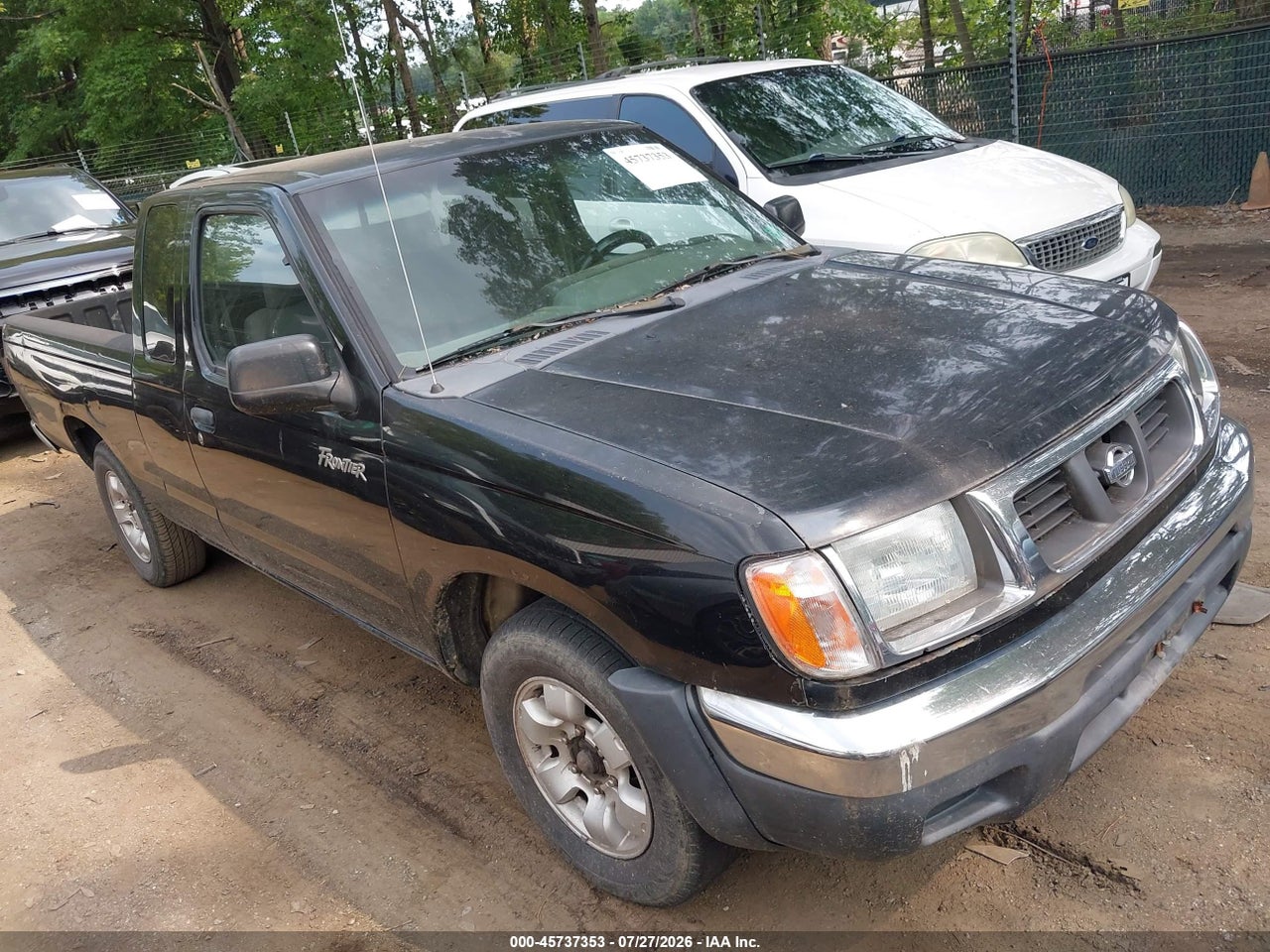 1N6DD26S3YC****** · 2000 NISSAN FRONTIER XE