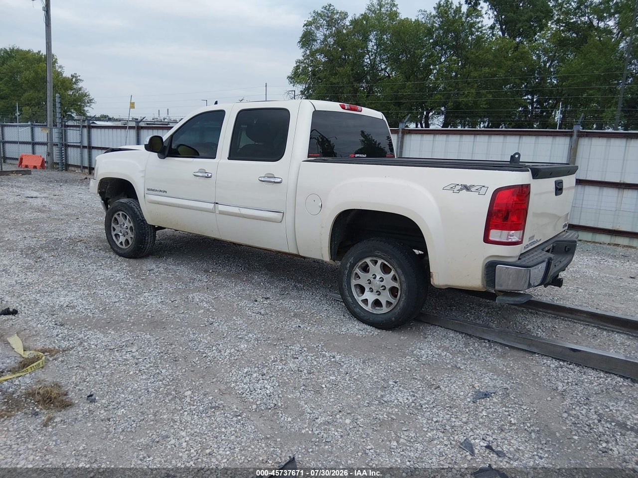 3GTP2WE78DG****** · 2013 GMC SIERRA 1500 SLT · 3/11