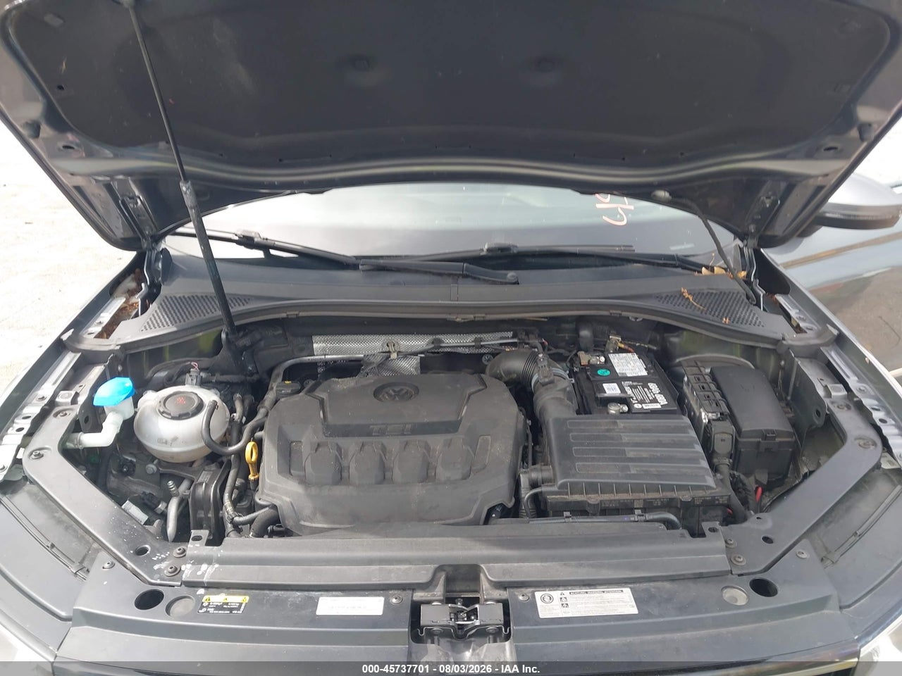 3VV3B7AX2JM****** · 2018 VOLKSWAGEN TIGUAN 2.0T SE/2.0T SEL · 10/11