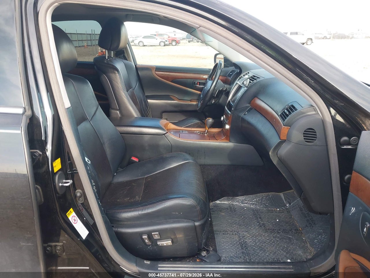2010 LEXUS LS 460 · 5/11