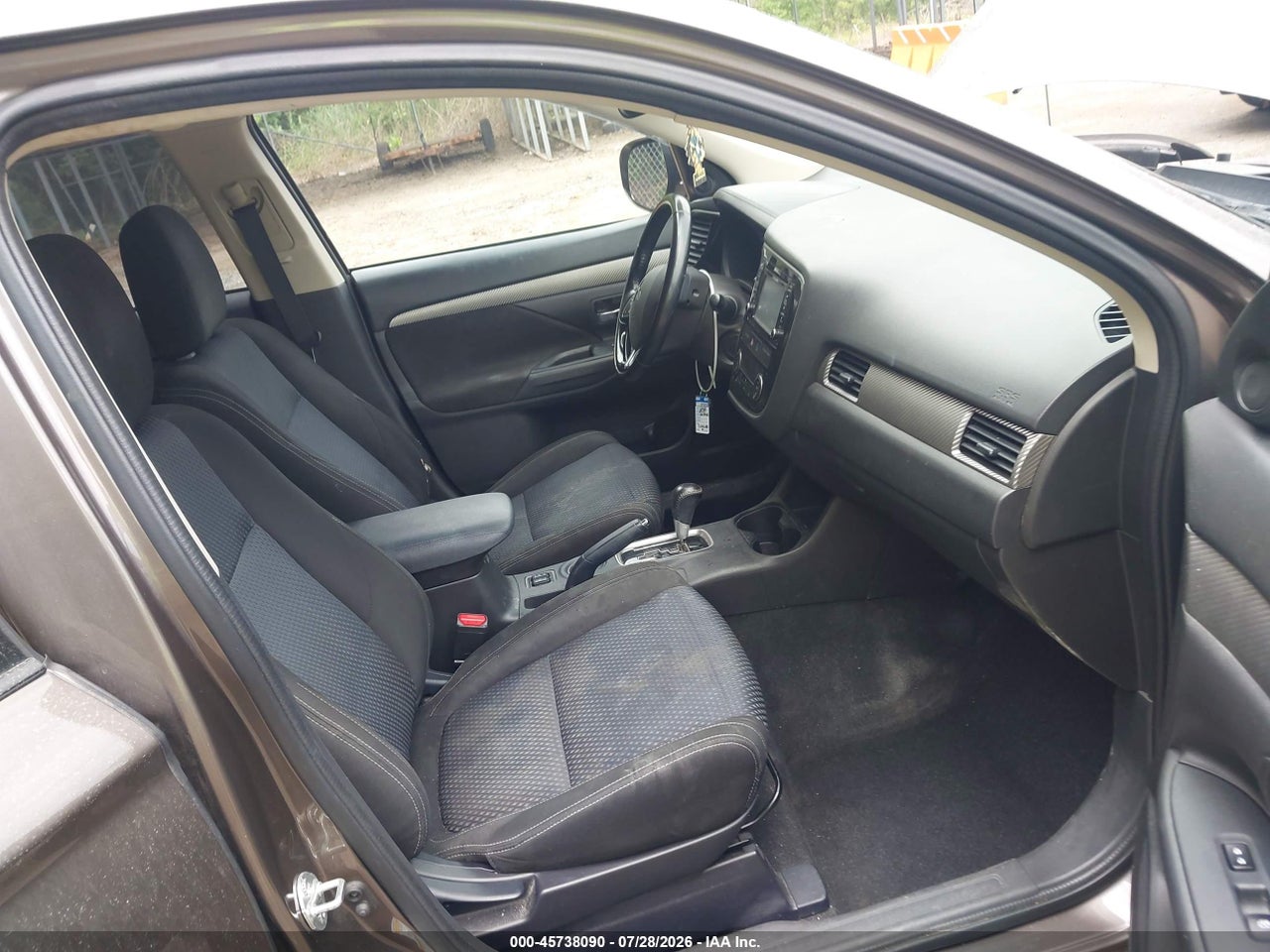 2016 MITSUBISHI OUTLANDER SE · 5/11