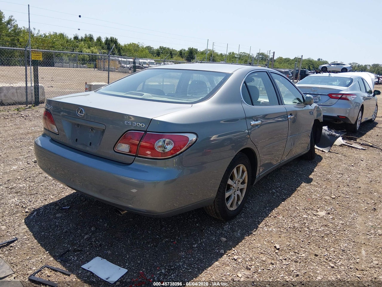 2003 LEXUS ES 300 · 4/10