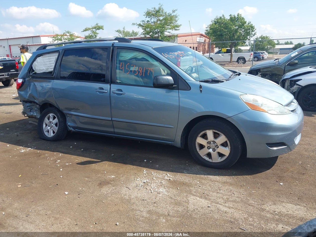 5TDZA23C06S****** · 2006 TOYOTA SIENNA LE
