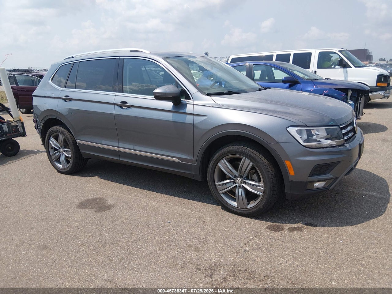 3VV2B7AX1LM****** · 2020 VOLKSWAGEN TIGUAN 2.0T SE/2.0T SE R-LINE BLACK/2.0T SEL