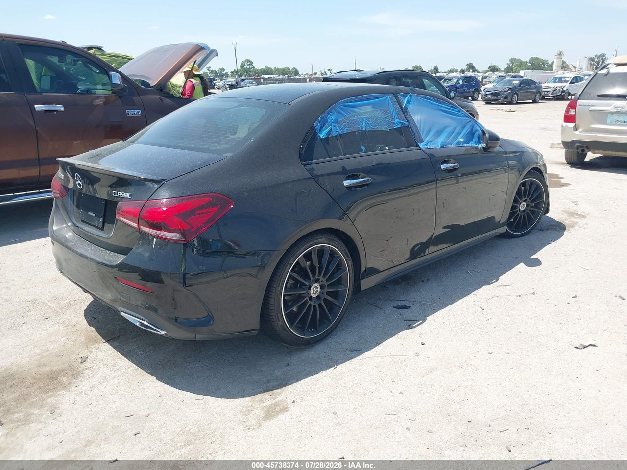 2020 MERCEDES-BENZ A 220 · 4/10