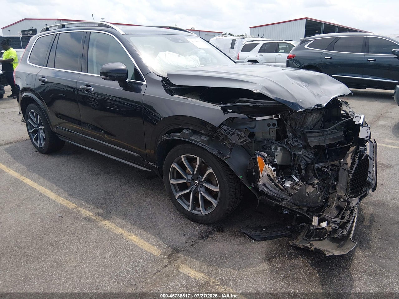 YV4A22PKXK1****** · 2019 VOLVO XC90 T6 MOMENTUM