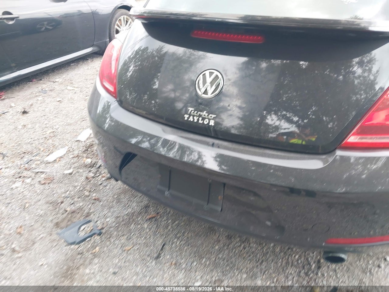 2012 VOLKSWAGEN BEETLE 2.0T TURBO · 6/11
