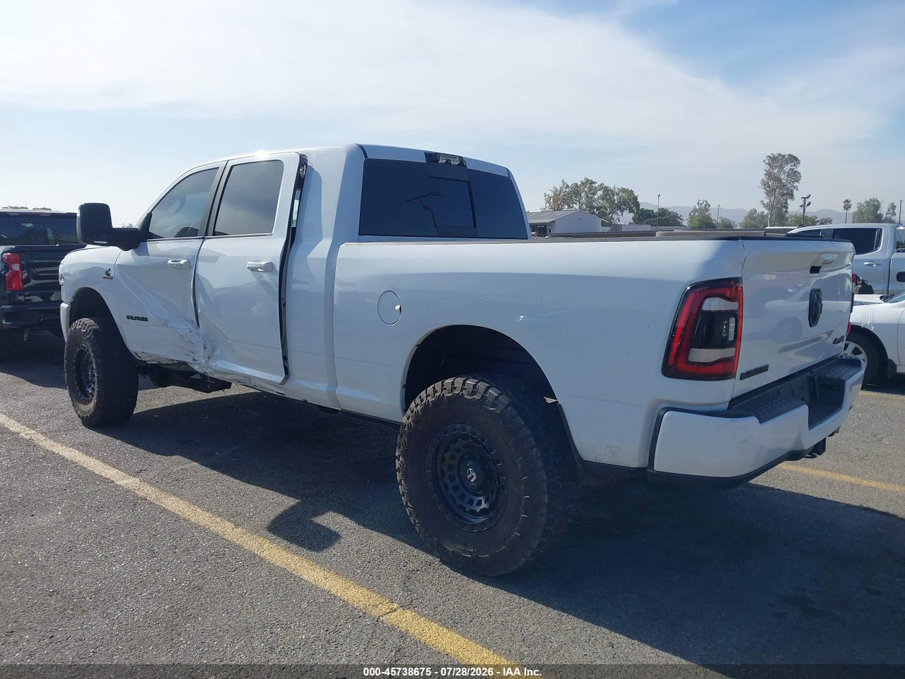 2024 RAM 2500 LARAMIE CREW CAB 4X4 6'4 BOX · 3/11