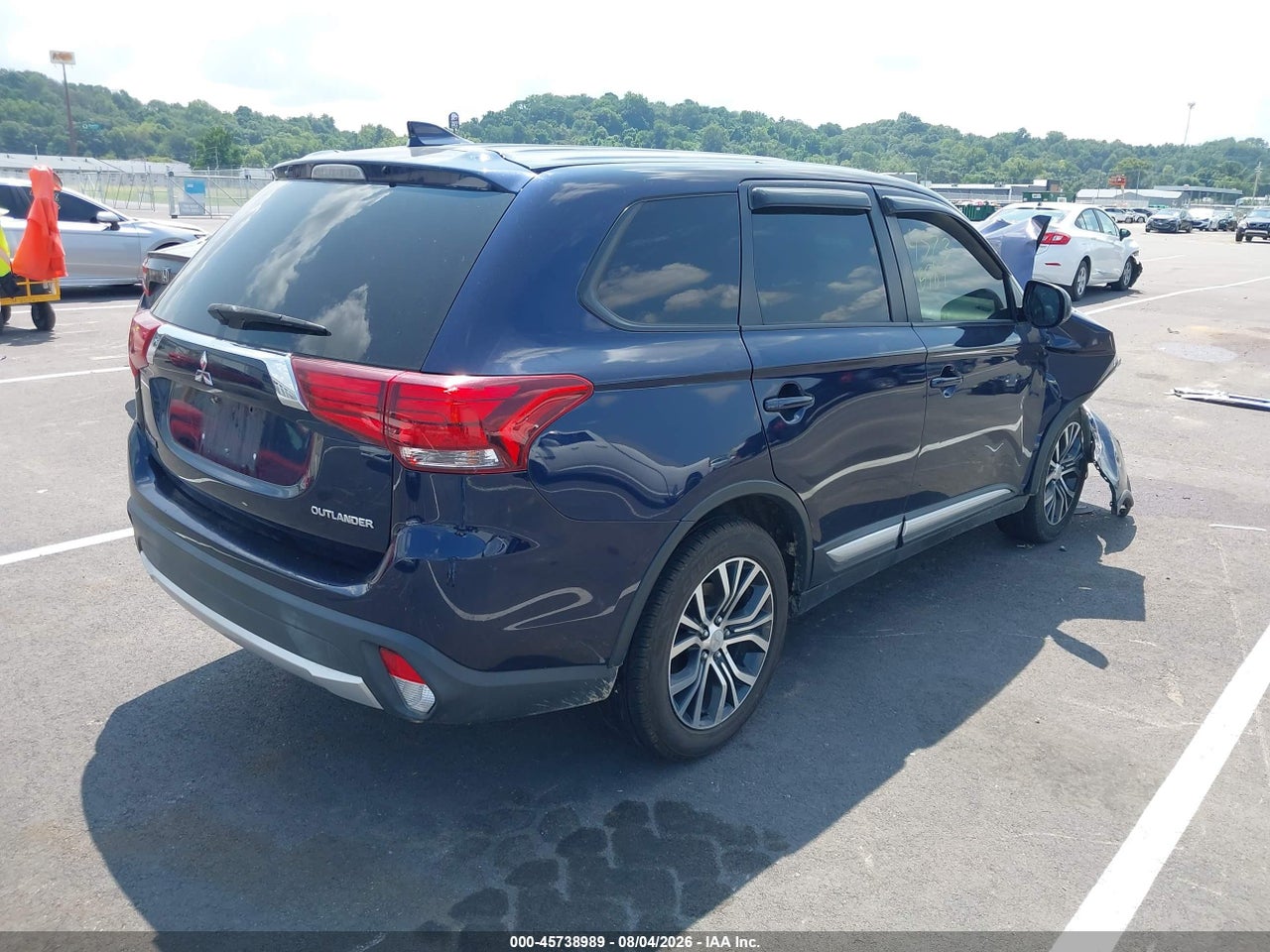 2018 MITSUBISHI OUTLANDER ES · 4/11