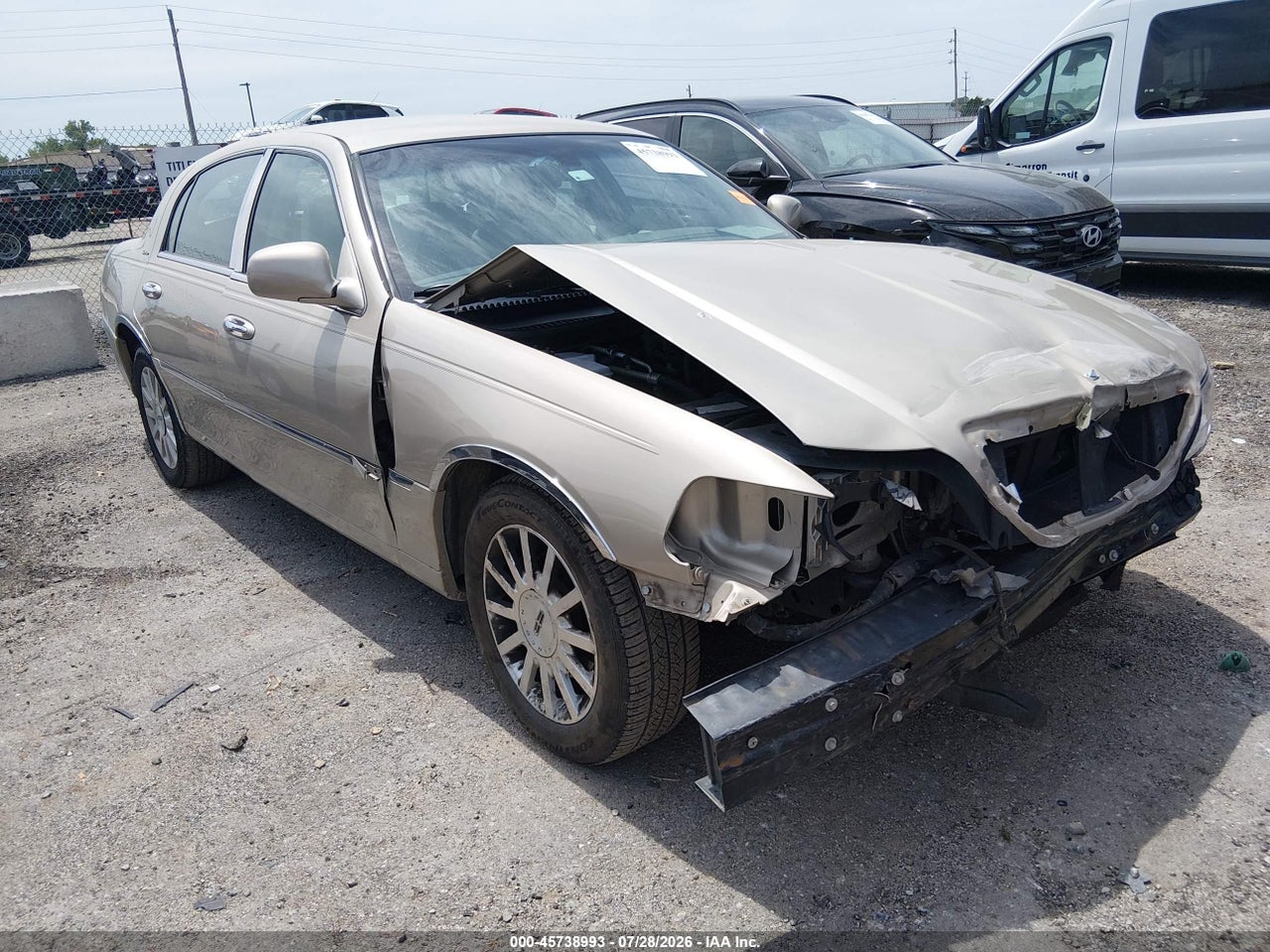 2006 LINCOLN TOWN CAR SIGNATURE