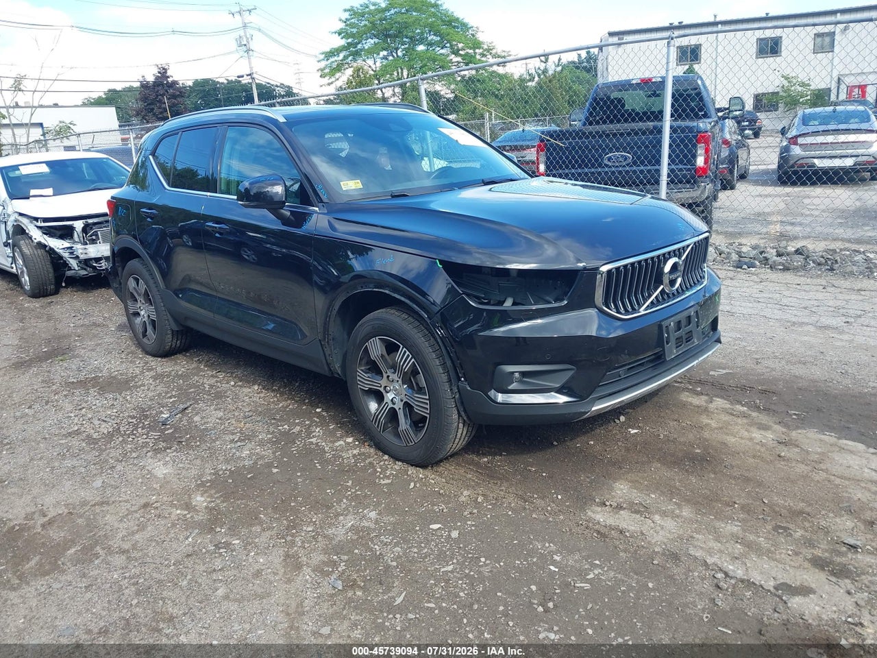 2022 VOLVO XC40 T5 INSCRIPTION