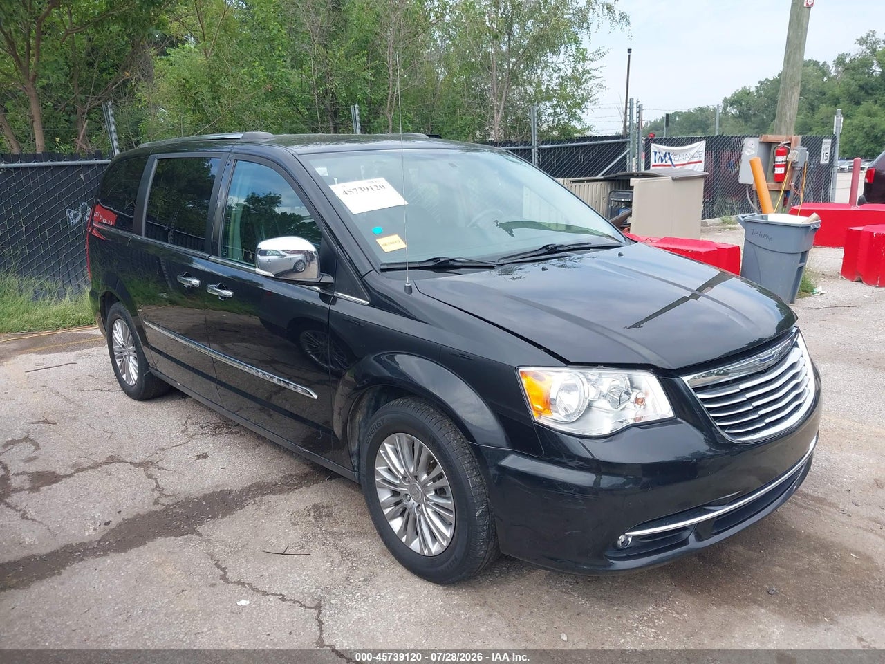 2C4RC1CG6FR****** · 2015 CHRYSLER TOWN &amp; COUNTRY TOURING-L