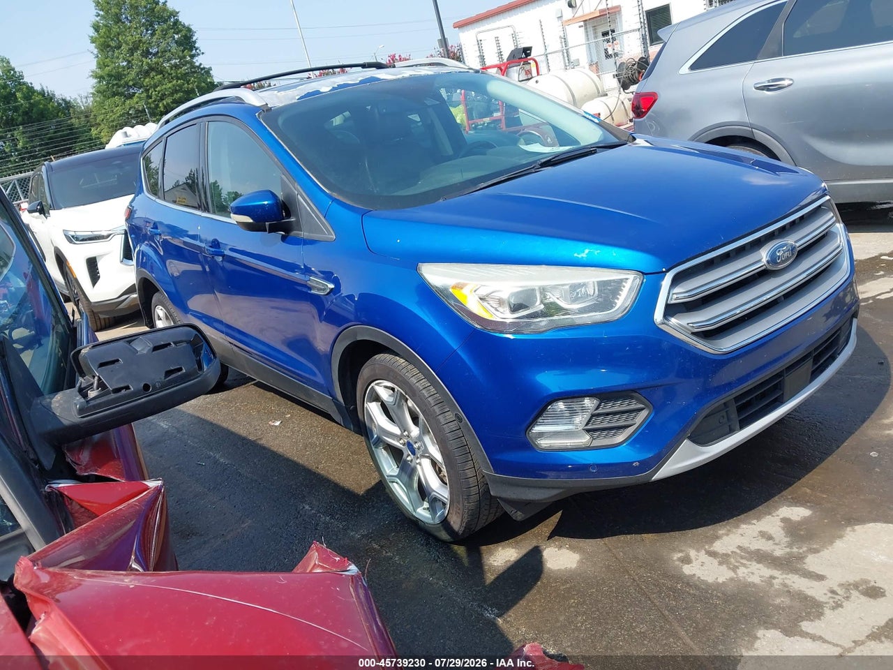 1FMCU0J91HU****** · 2017 FORD ESCAPE TITANIUM