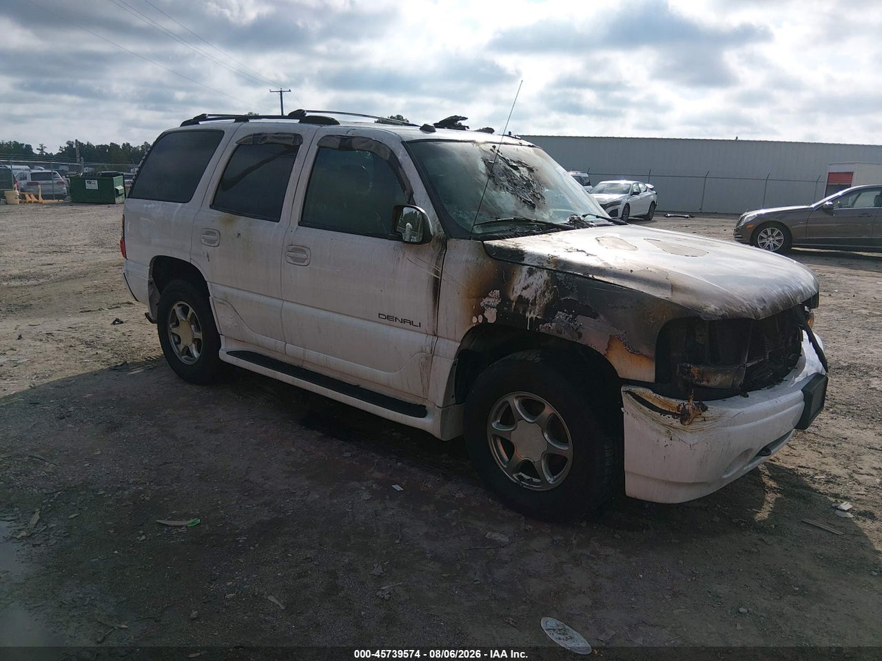1GKEK63U24J****** · 2004 GMC YUKON DENALI