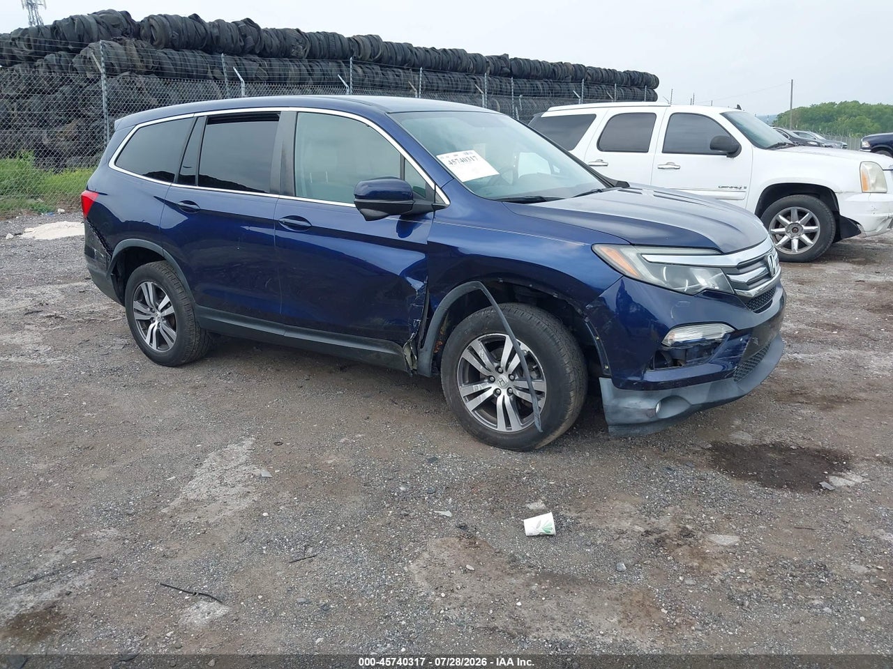 5FNYF6H30HB****** · 2017 HONDA PILOT EX