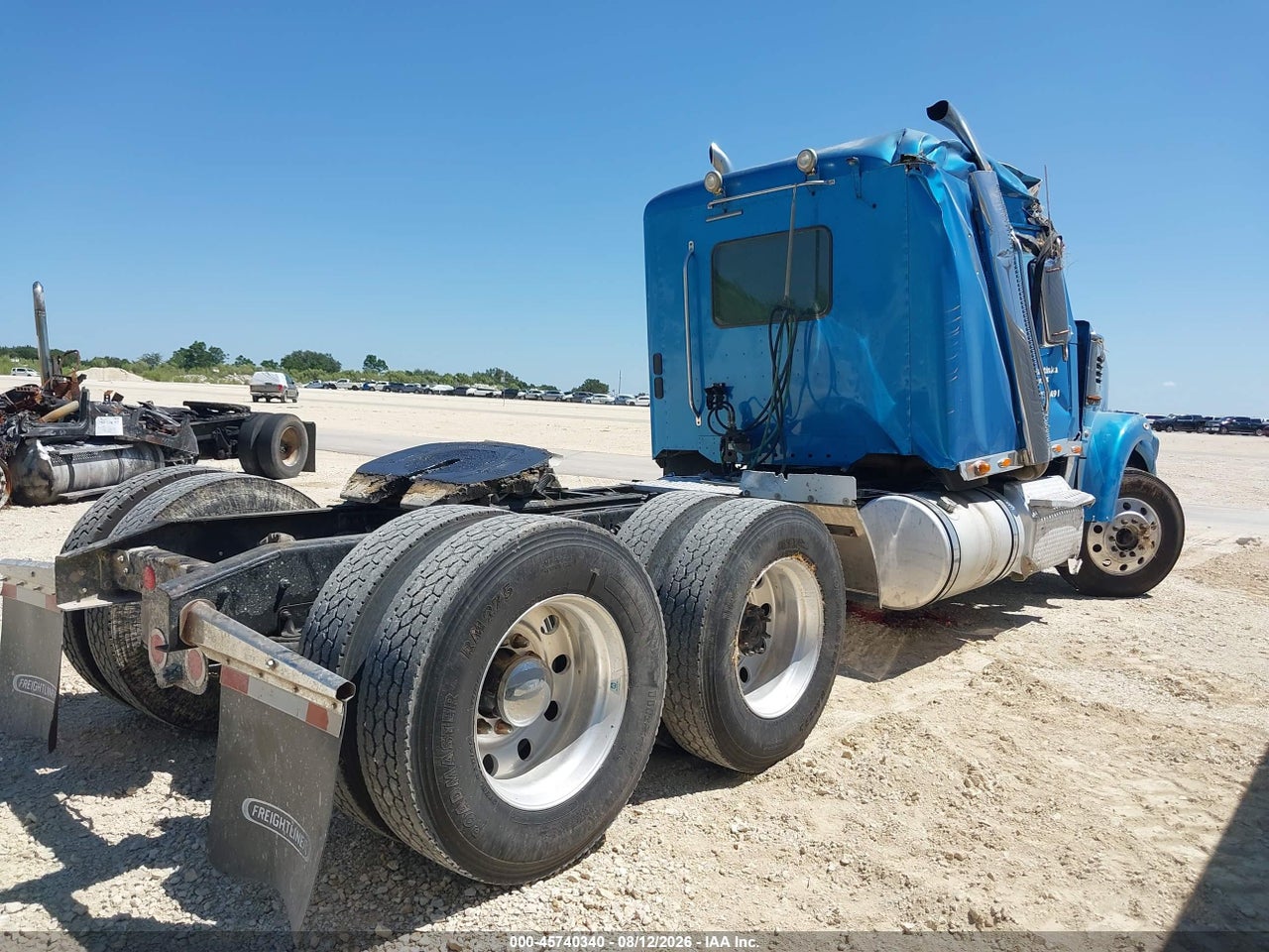 2015 FREIGHTLINER 122SD · 4/11