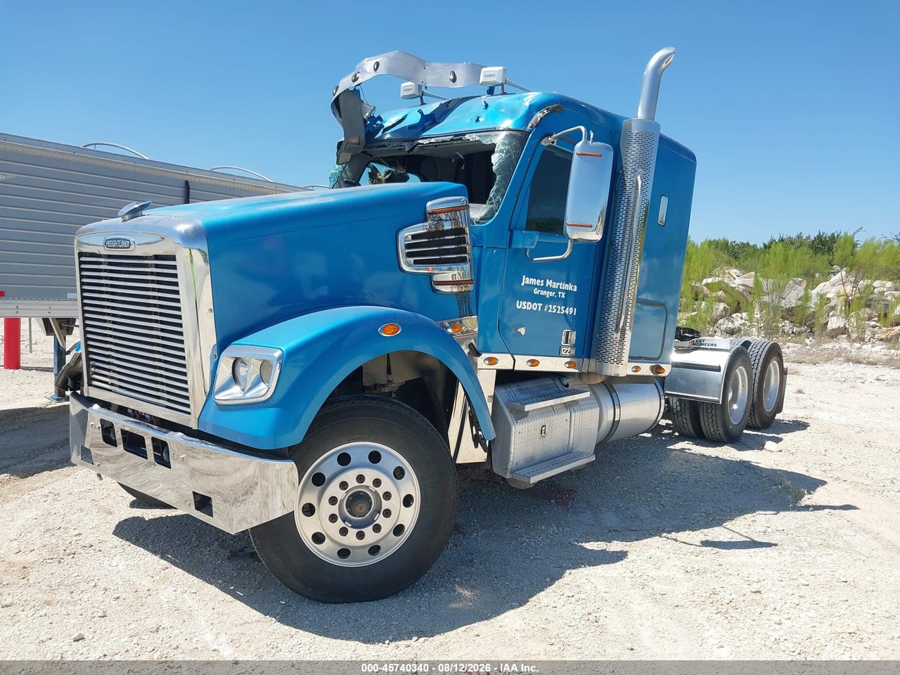 2015 FREIGHTLINER 122SD · 2/11