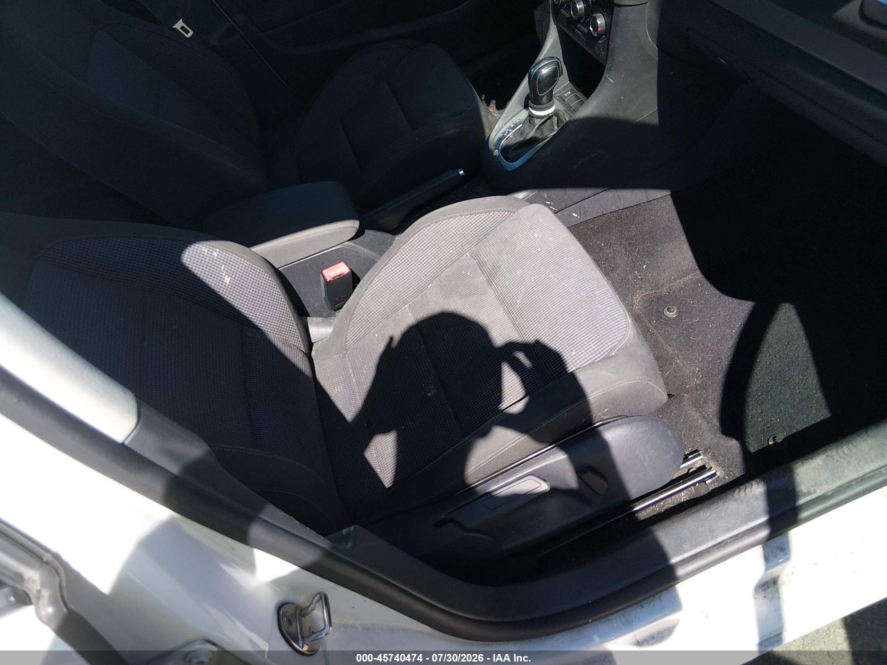 WVWDB7AJ0EW****** · 2014 VOLKSWAGEN GOLF 2.5L (A6) (NO LONGER ORDERABLE) · 5/11