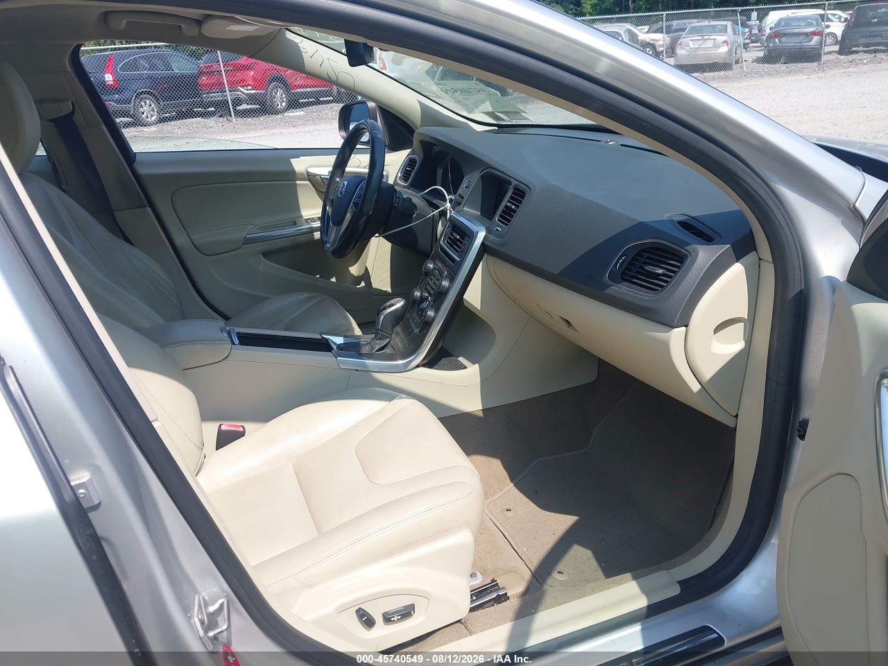 2015 VOLVO V60 T5 PREMIER · 5/11