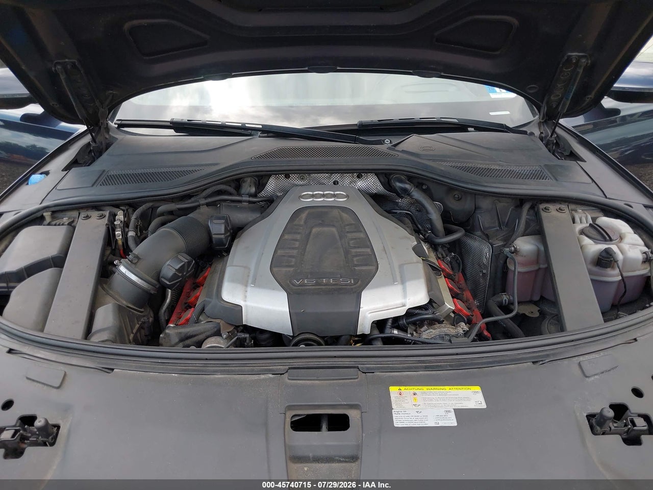 WAU34AFD8GN****** · 2016 AUDI A8 L 3.0T · 10/11