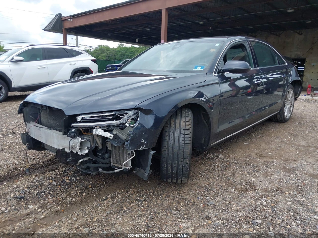 WAU34AFD8GN****** · 2016 AUDI A8 L 3.0T · 2/11