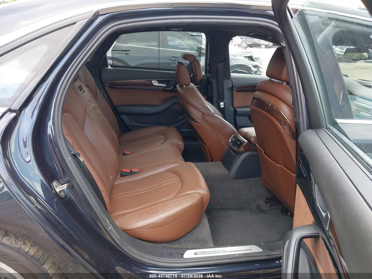 WAU34AFD8GN****** · 2016 AUDI A8 L 3.0T · 8/11