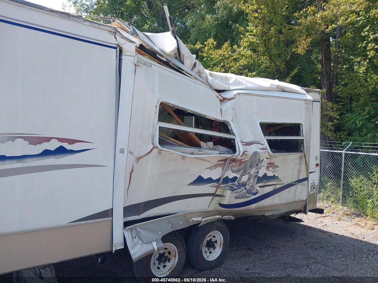 4YDT294225B****** · 2005 KEYSTONE OTHER · 6/10