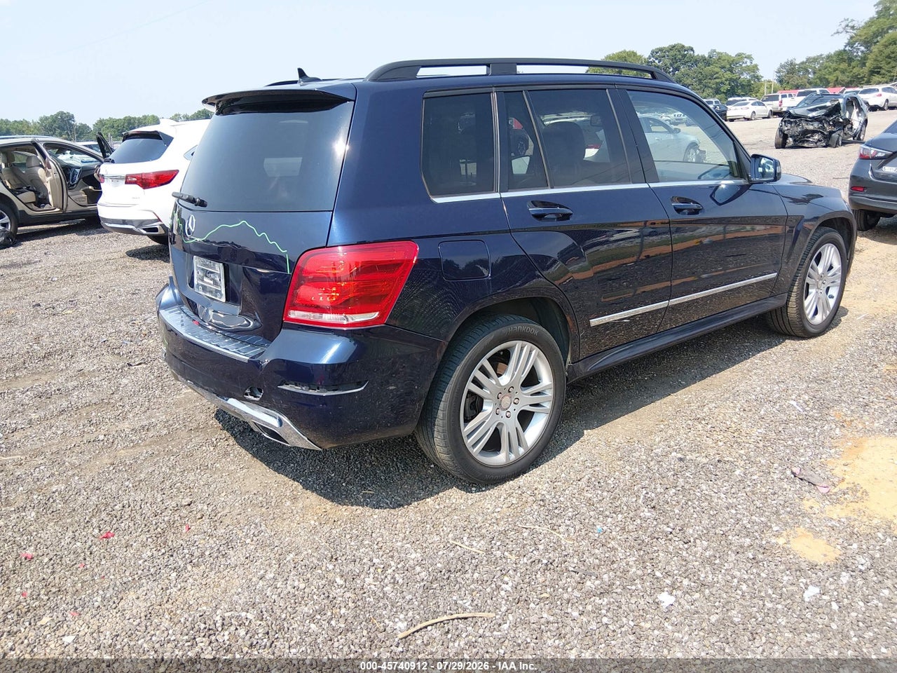 2015 MERCEDES-BENZ GLK 350   · 4/11