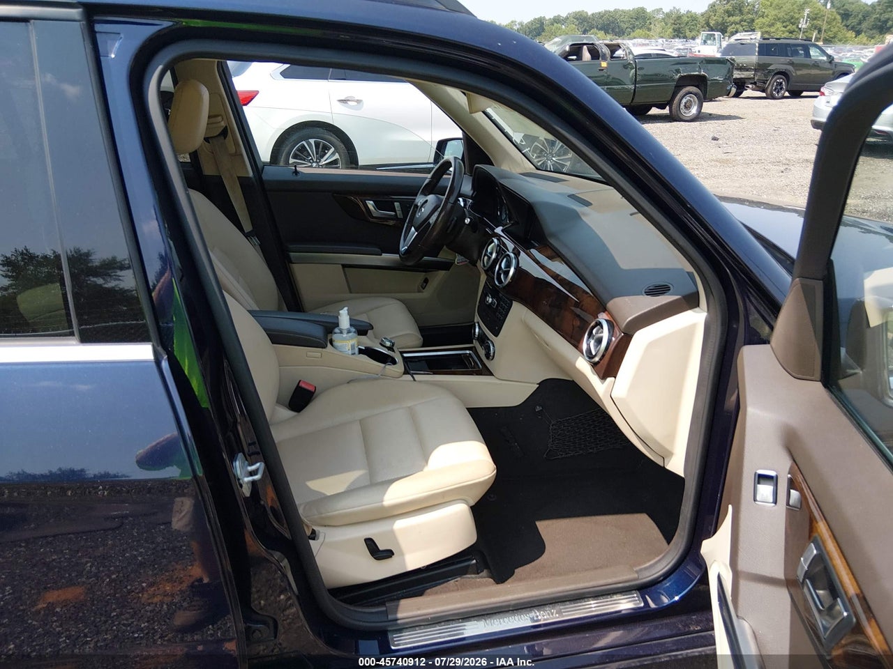 2015 MERCEDES-BENZ GLK 350   · 5/11