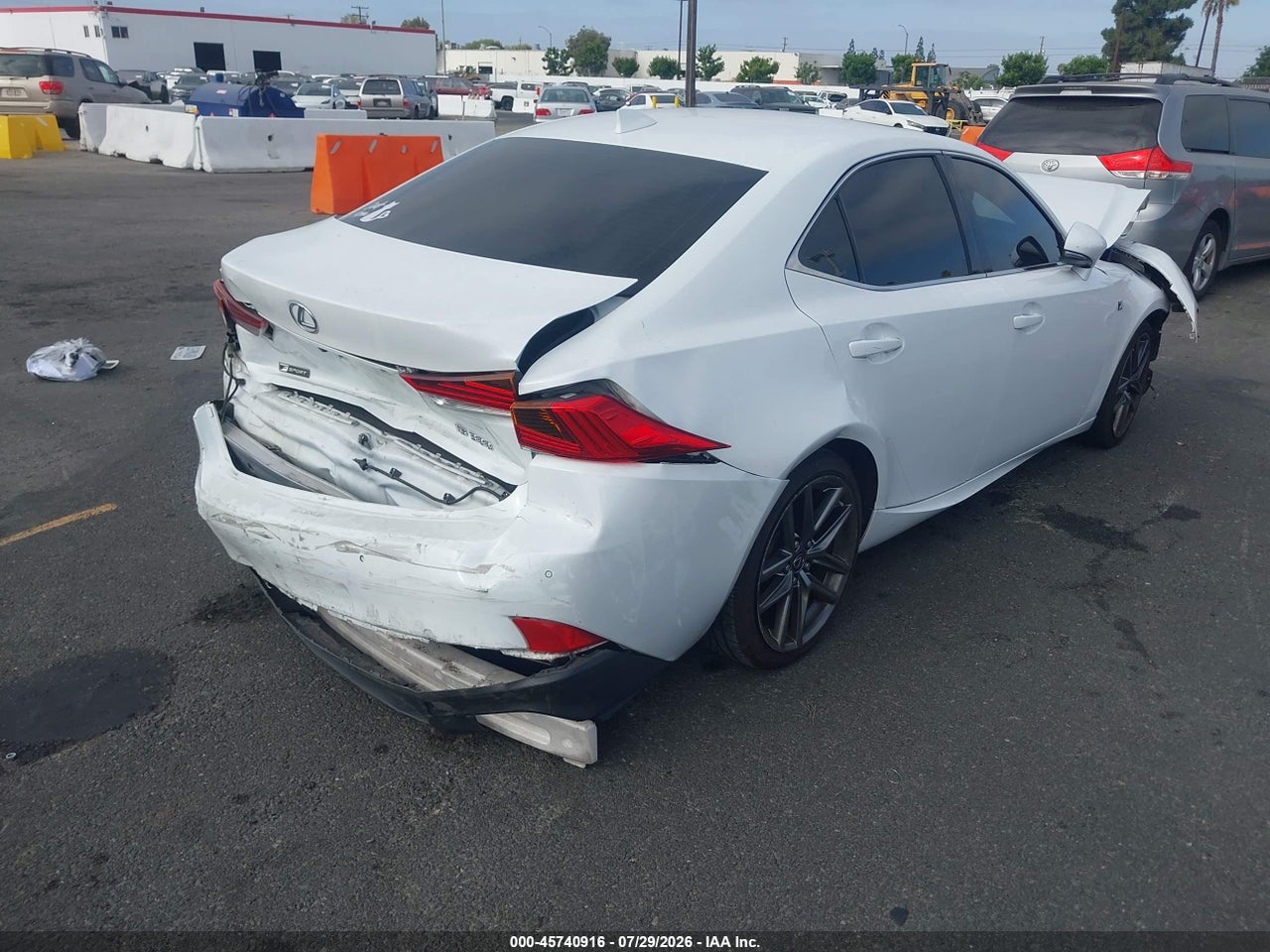 2018 LEXUS IS 300 · 4/11