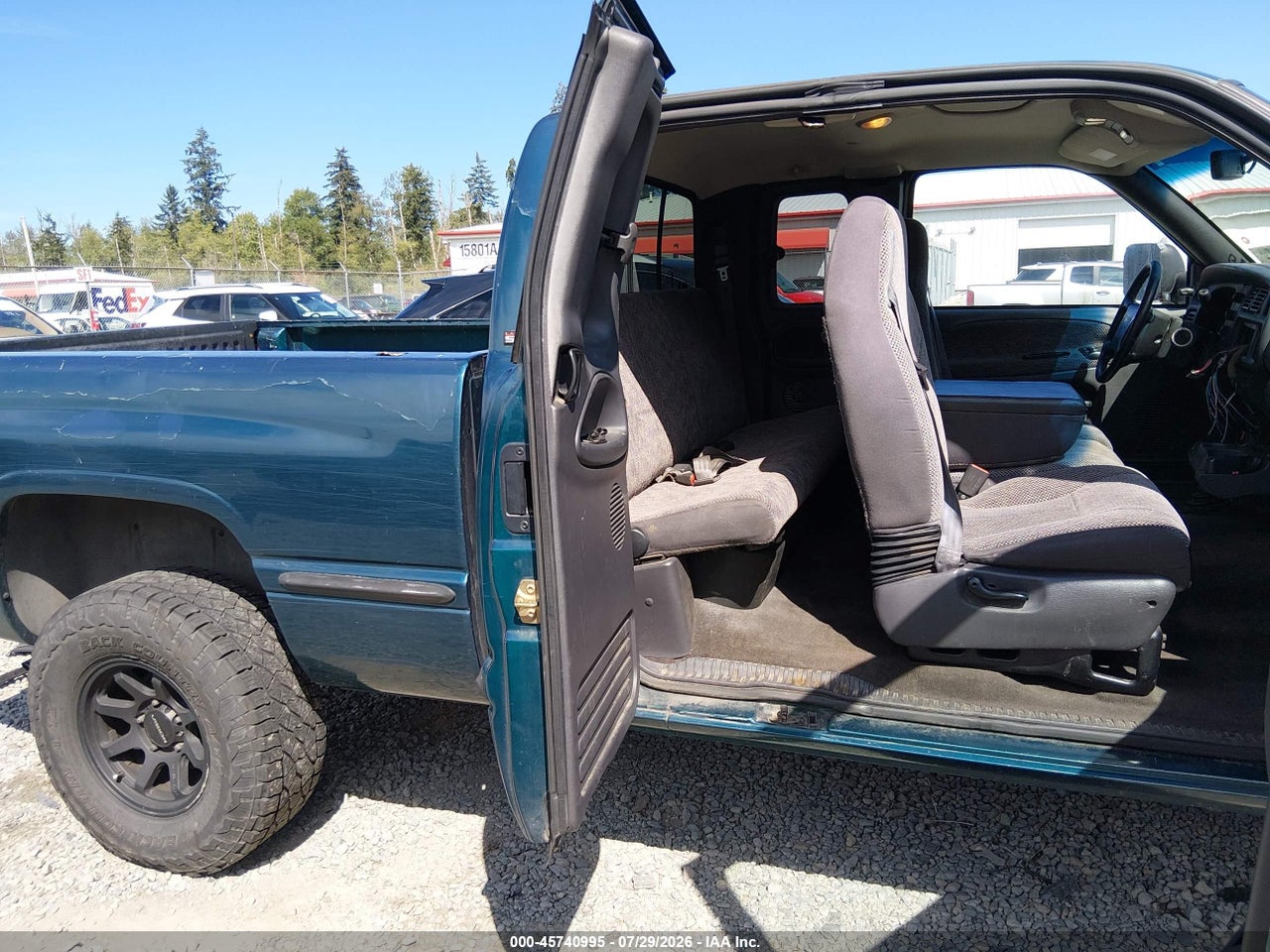 1B7HF13ZXWJ****** · 1998 DODGE RAM 1500 ST · 8/11