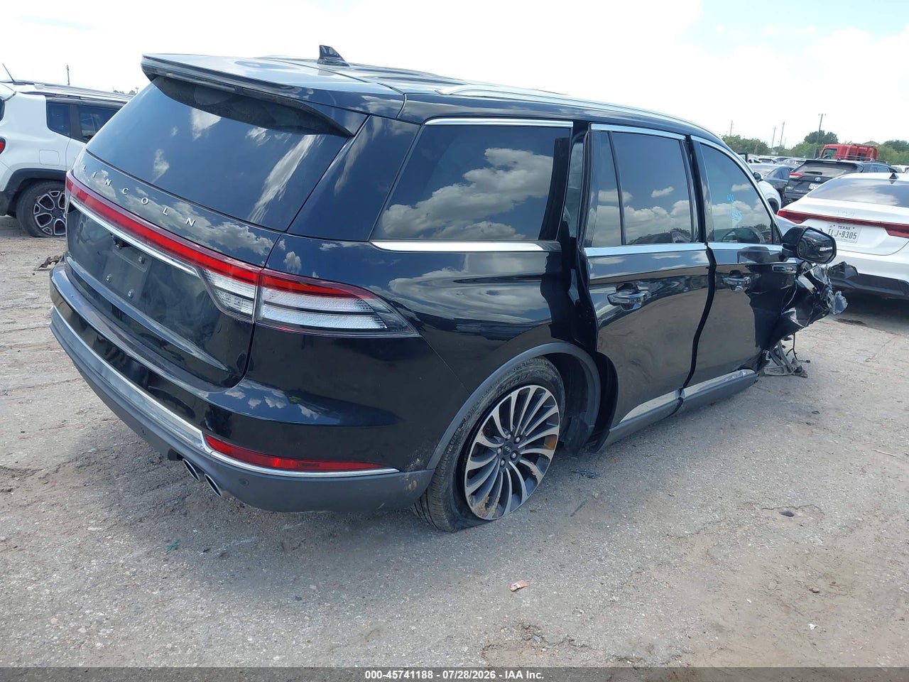 2021 LINCOLN AVIATOR RESERVE · 4/10