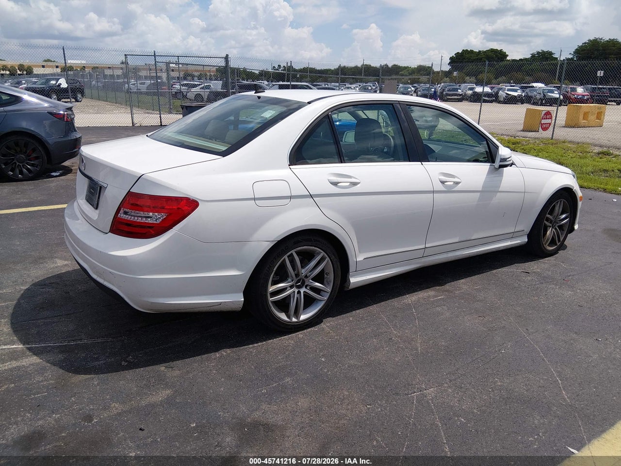 2014 MERCEDES-BENZ C 250 SPORT · 4/11