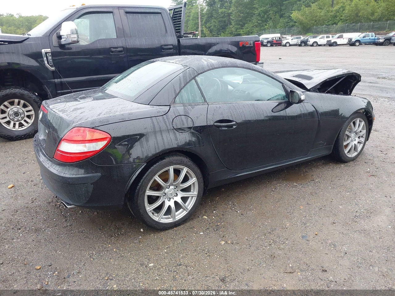 2005 MERCEDES-BENZ SLK 350   · 4/11