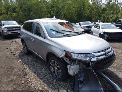 JA4AZ3A33JZ****** · 2018 MITSUBISHI OUTLANDER SE