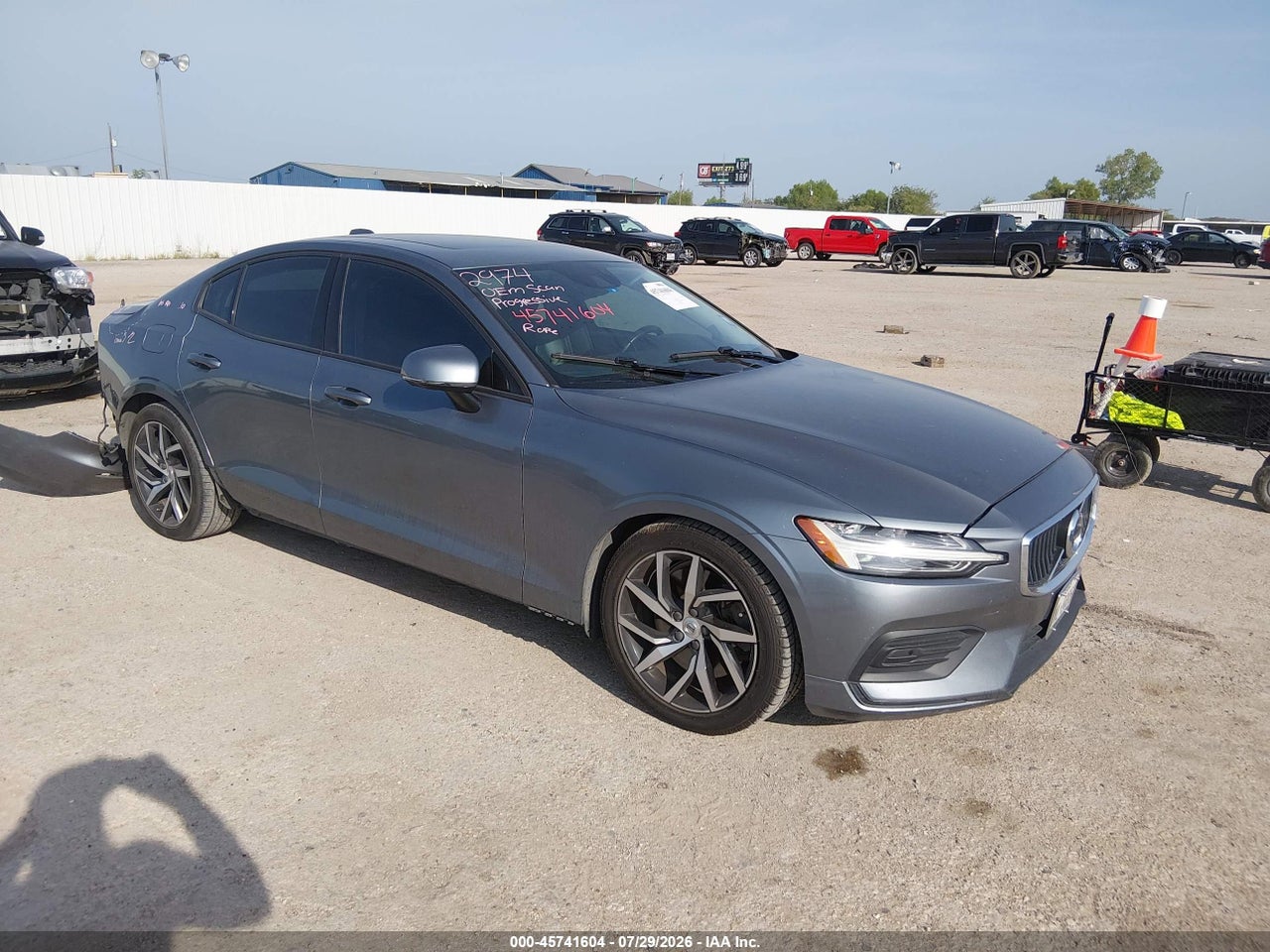2019 VOLVO S60 T6 MOMENTUM