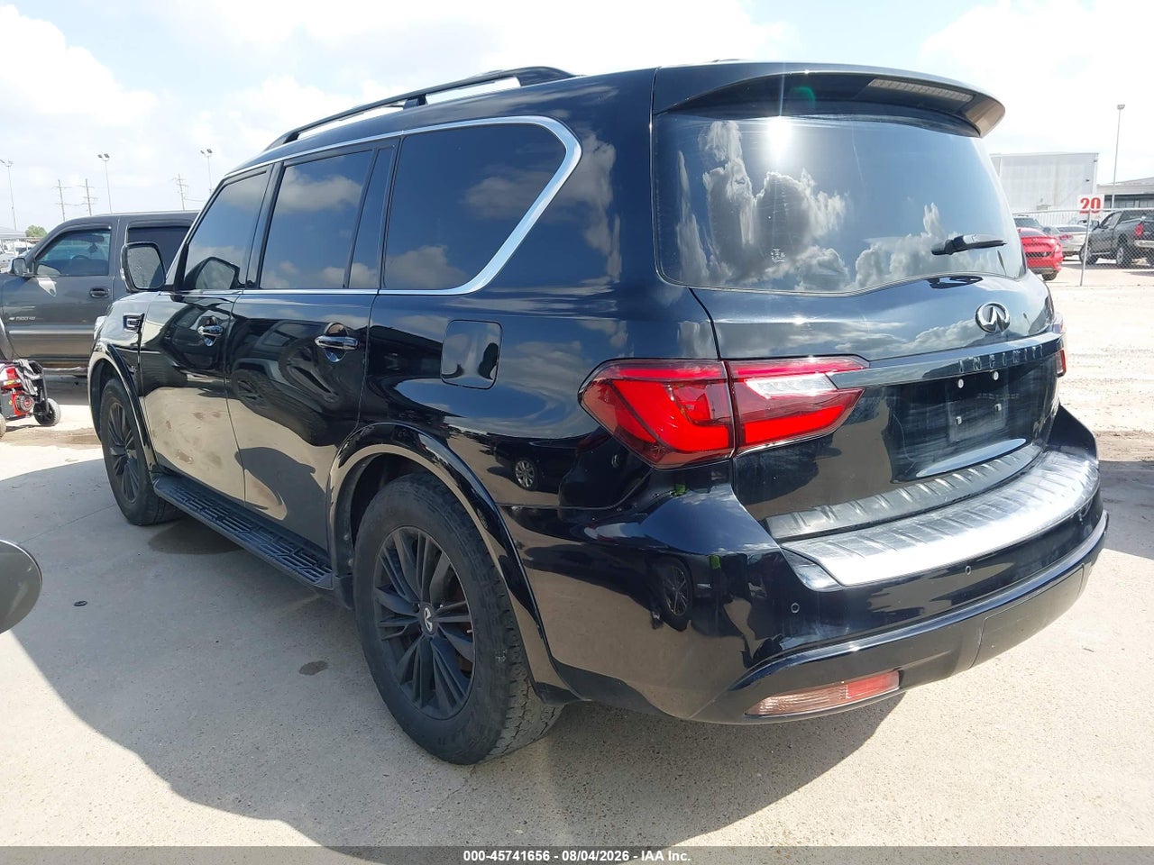 2019 INFINITI QX80 LUXE · 3/11