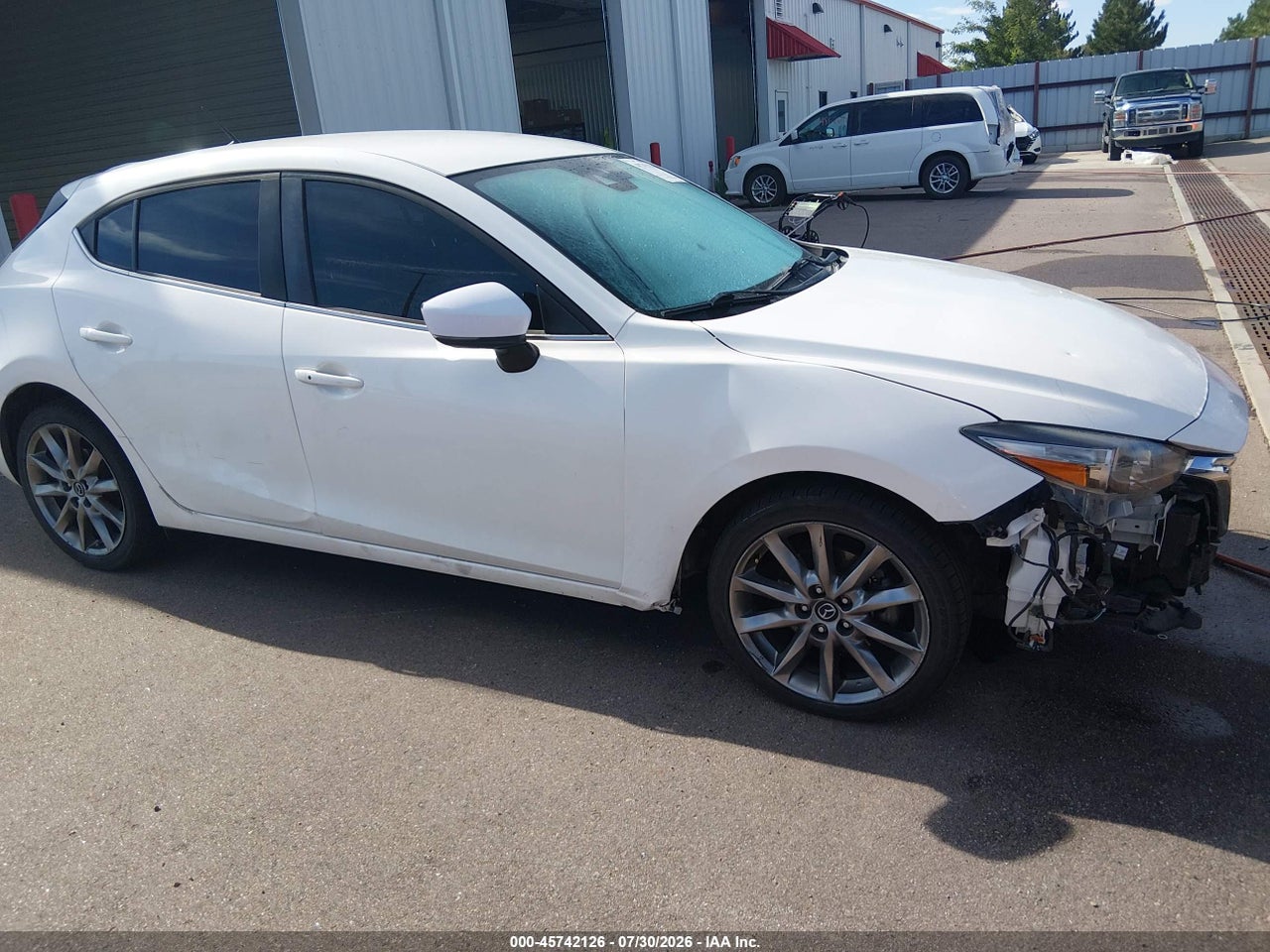 3MZBN1L3XJM****** · 2018 MAZDA MAZDA3 TOURING