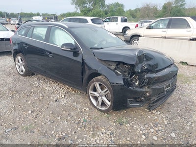 2017 VOLVO V60 T5 PREMIER