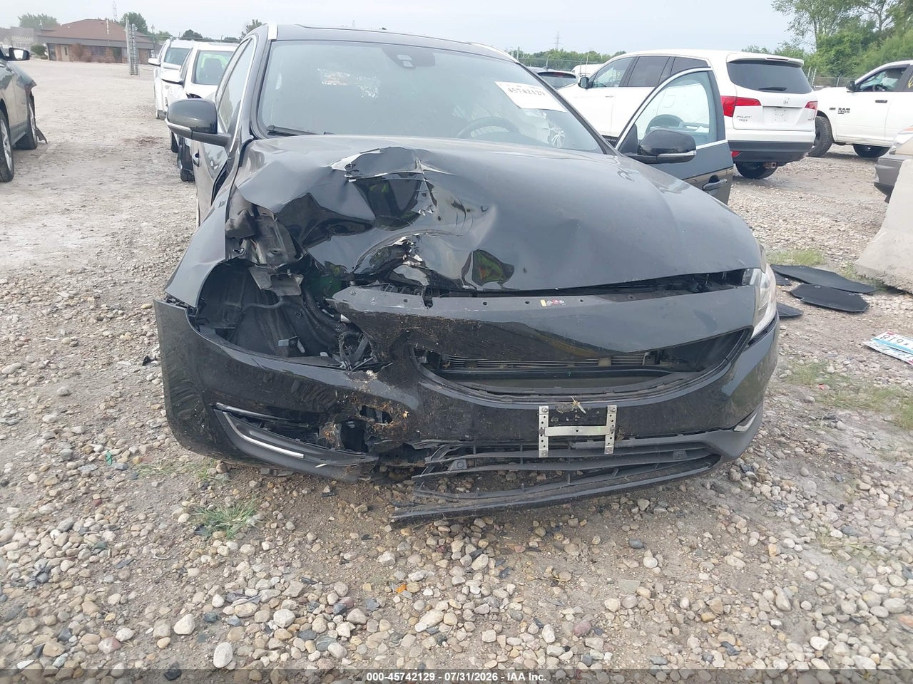 2017 VOLVO V60 T5 PREMIER · 6/11