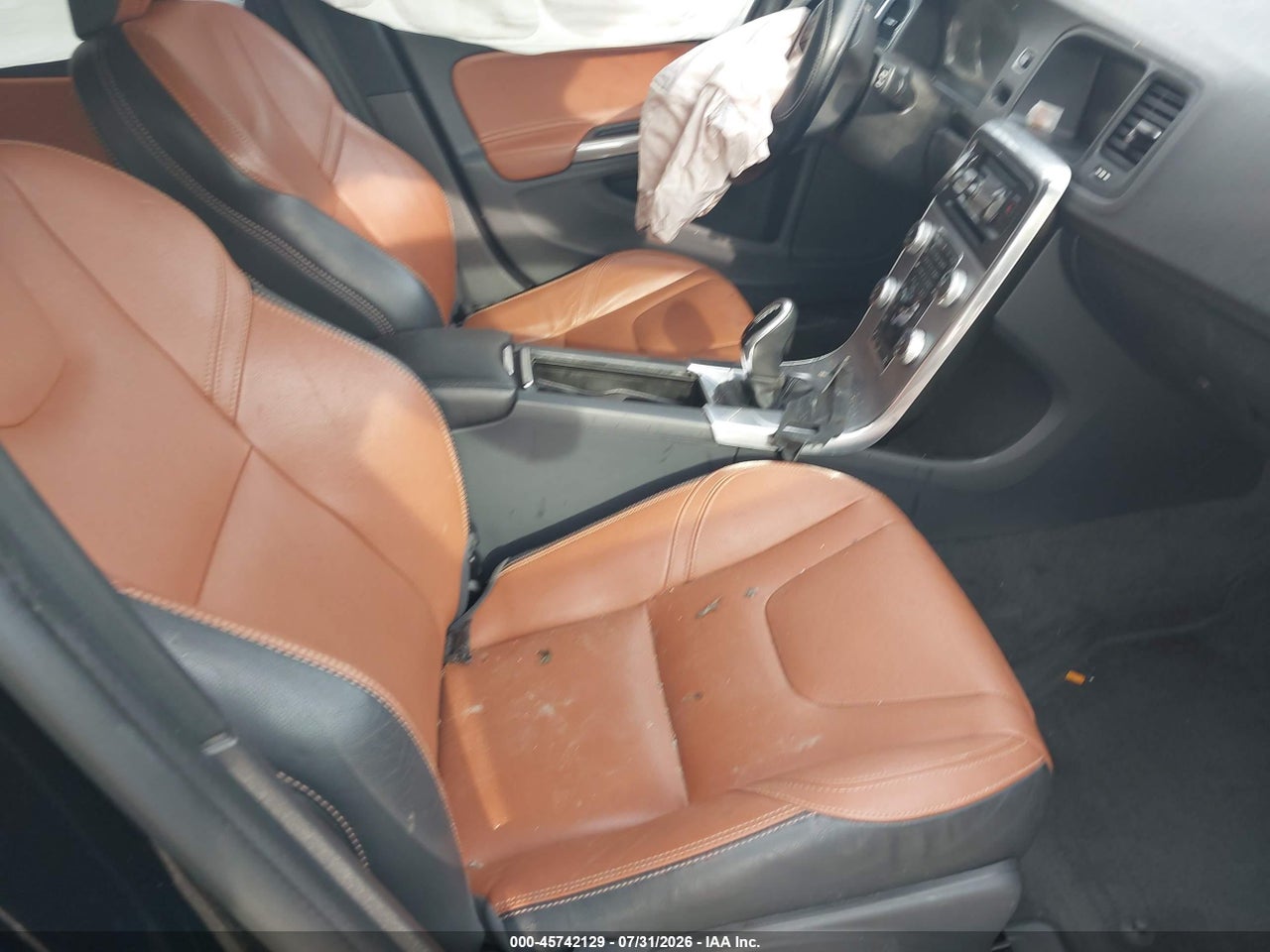 2017 VOLVO V60 T5 PREMIER · 5/11