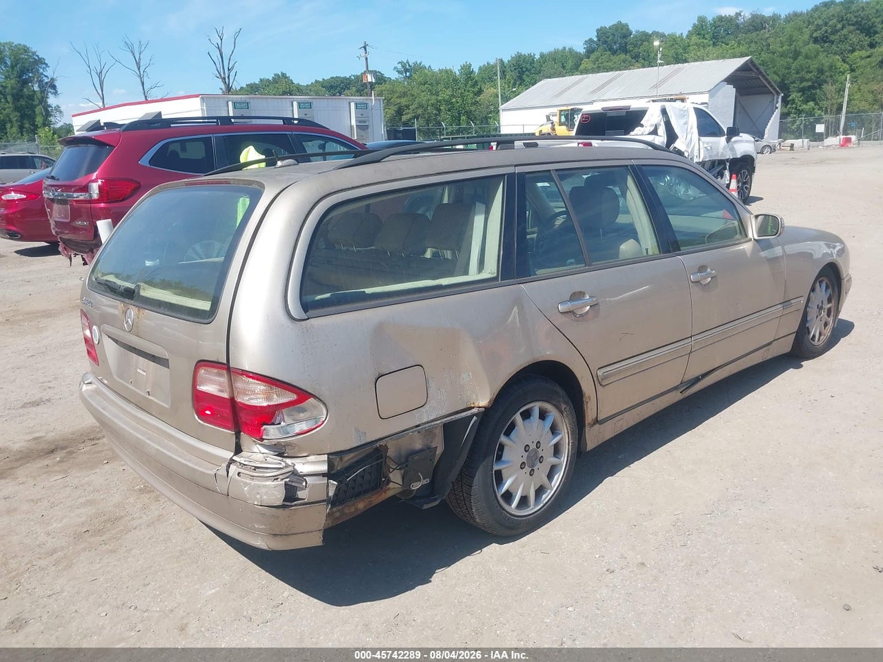 2001 MERCEDES-BENZ E 320 · 4/11