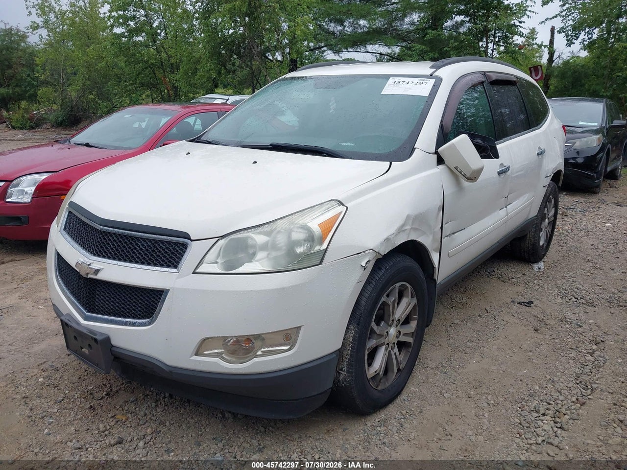 2011 CHEVROLET TRAVERSE 2LT · 2/11