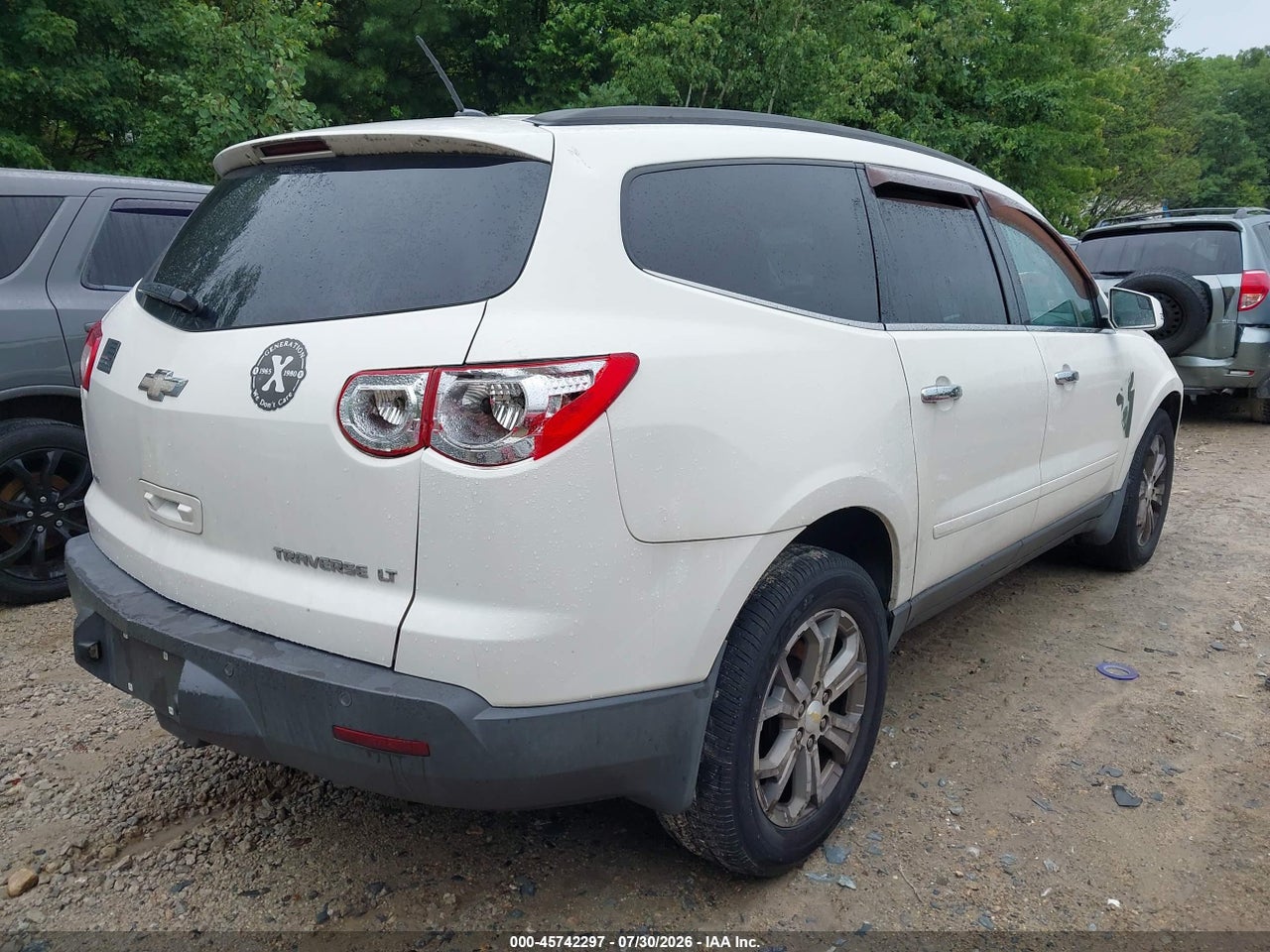 2011 CHEVROLET TRAVERSE 2LT · 4/11