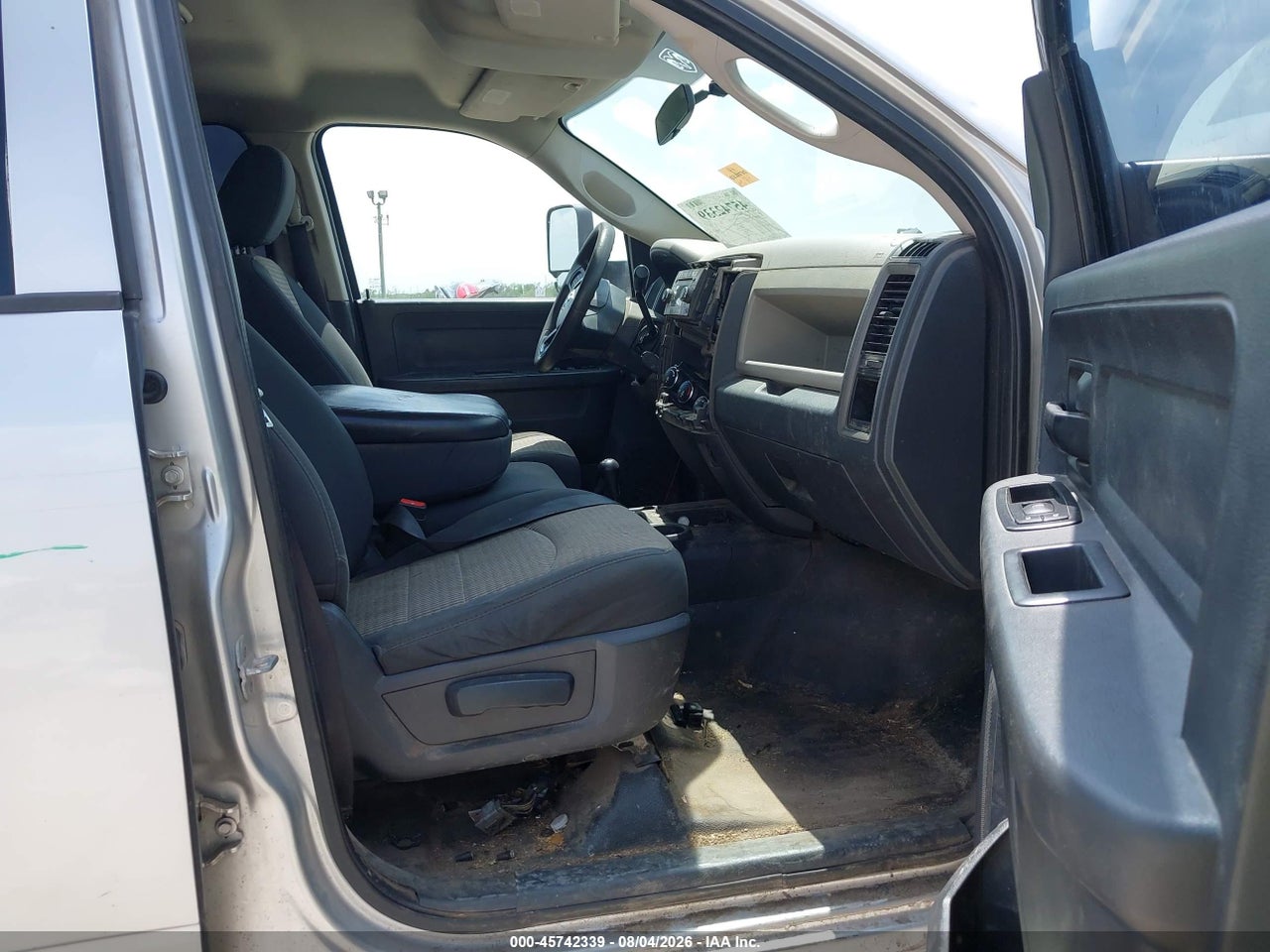2012 RAM 2500 ST · 5/11