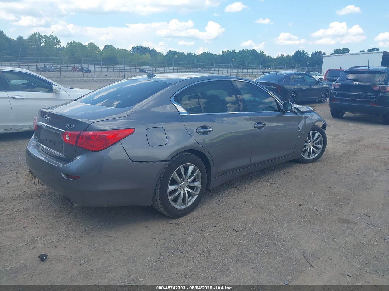 2017 INFINITI Q50 3.0T PREMIUM/3.0T SIGNATURE EDITION/3.0T SPORT · 4/10