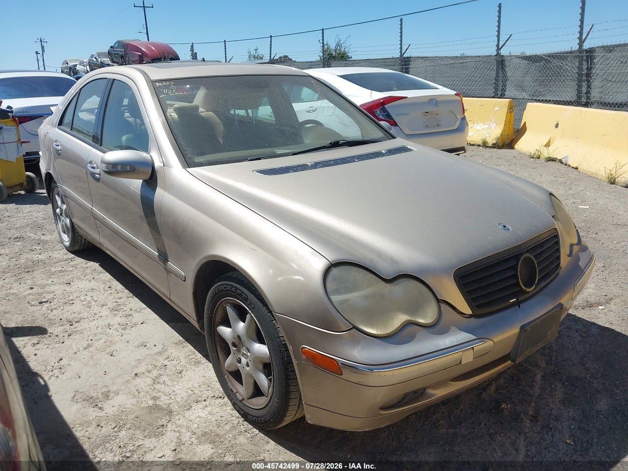 WDBRF64J21F****** · 2001 MERCEDES-BENZ C 320